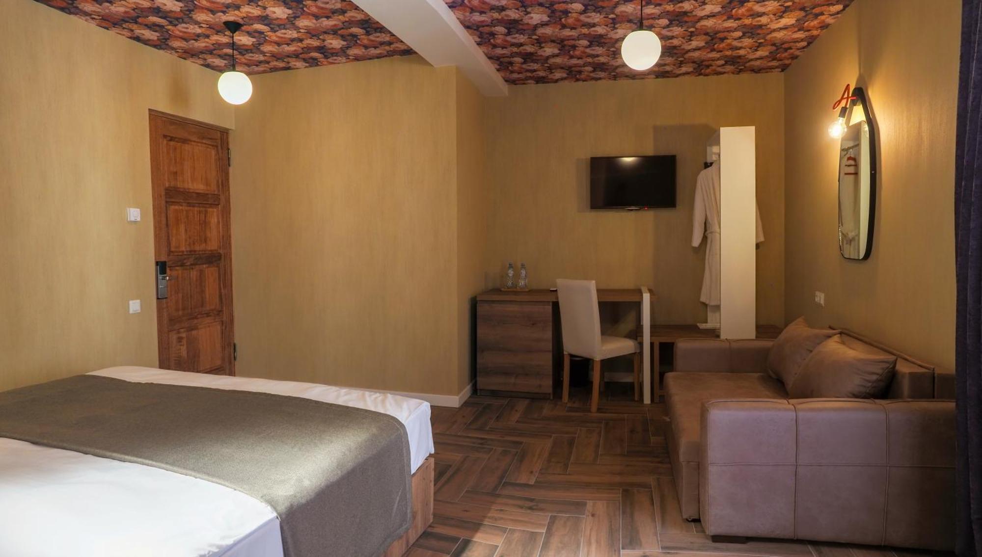 Hotel Hills In Old Tbiliszi Kültér fotó