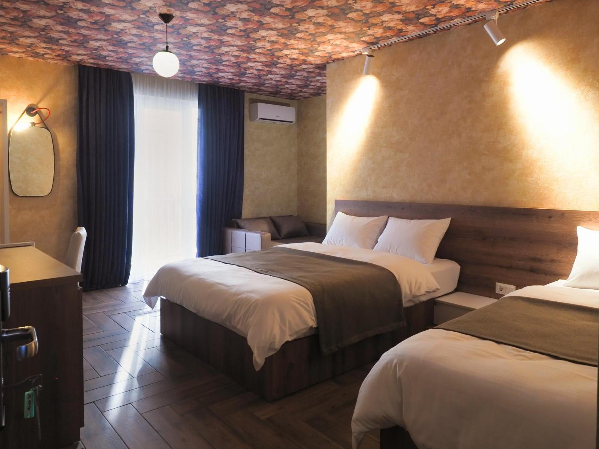 Hotel Hills In Old Tbiliszi Kültér fotó