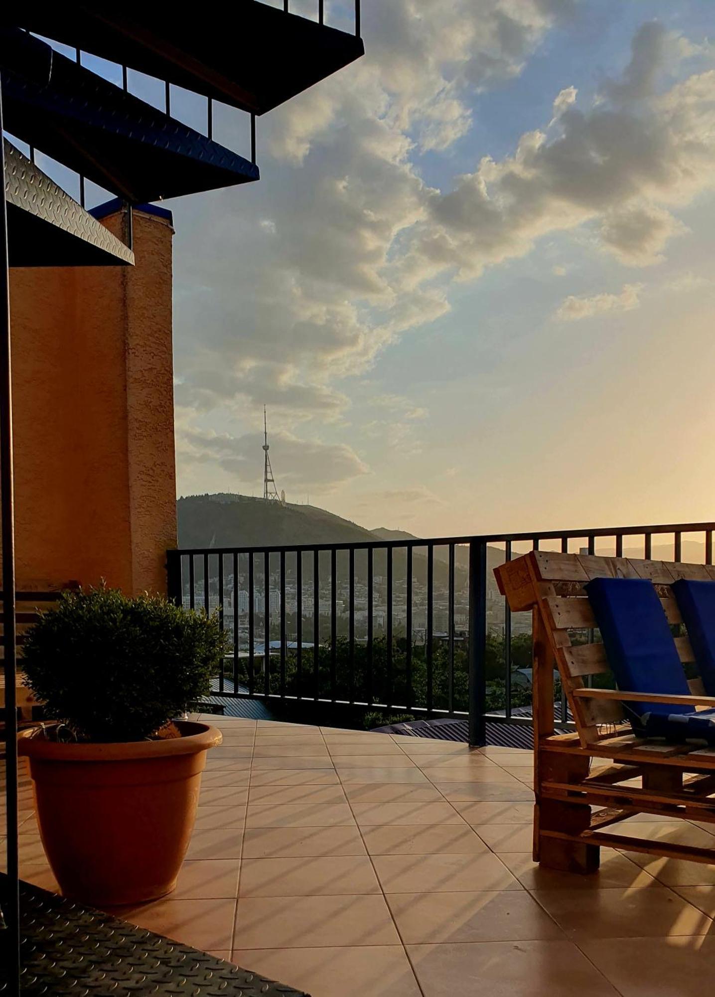 Hotel Hills In Old Tbiliszi Kültér fotó